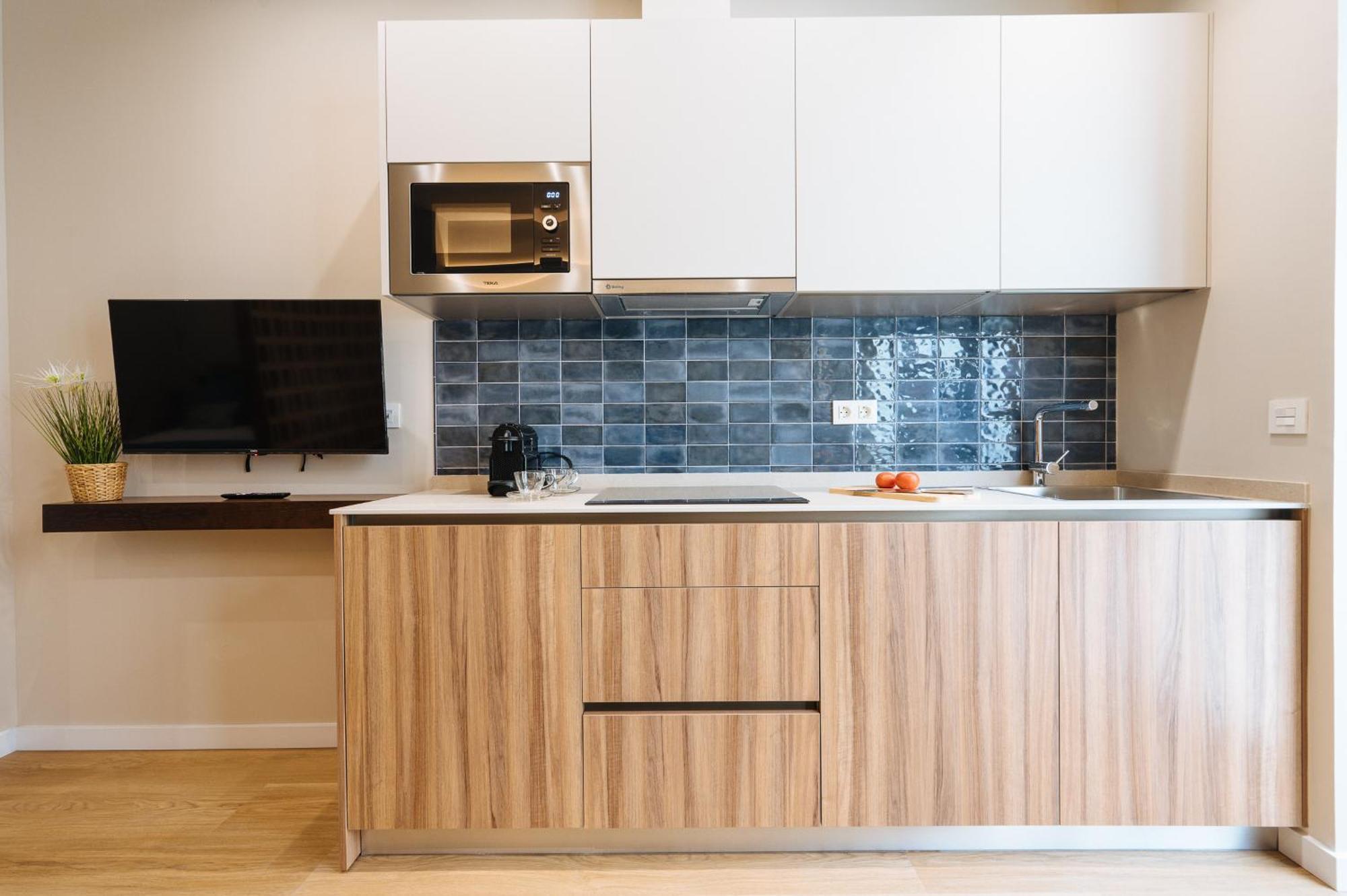 New Hostly Alameda Apartments เซบีญา ภายนอก รูปภาพ