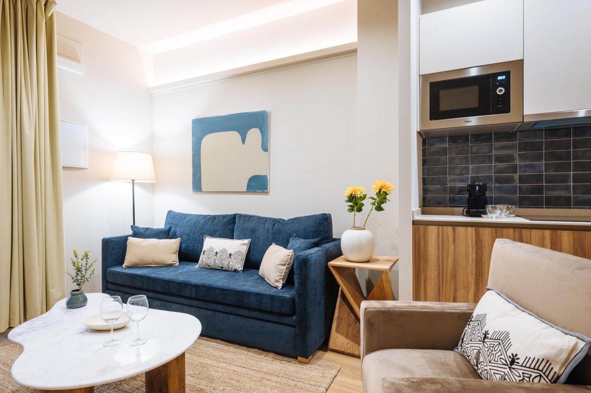 New Hostly Alameda Apartments เซบีญา ภายนอก รูปภาพ