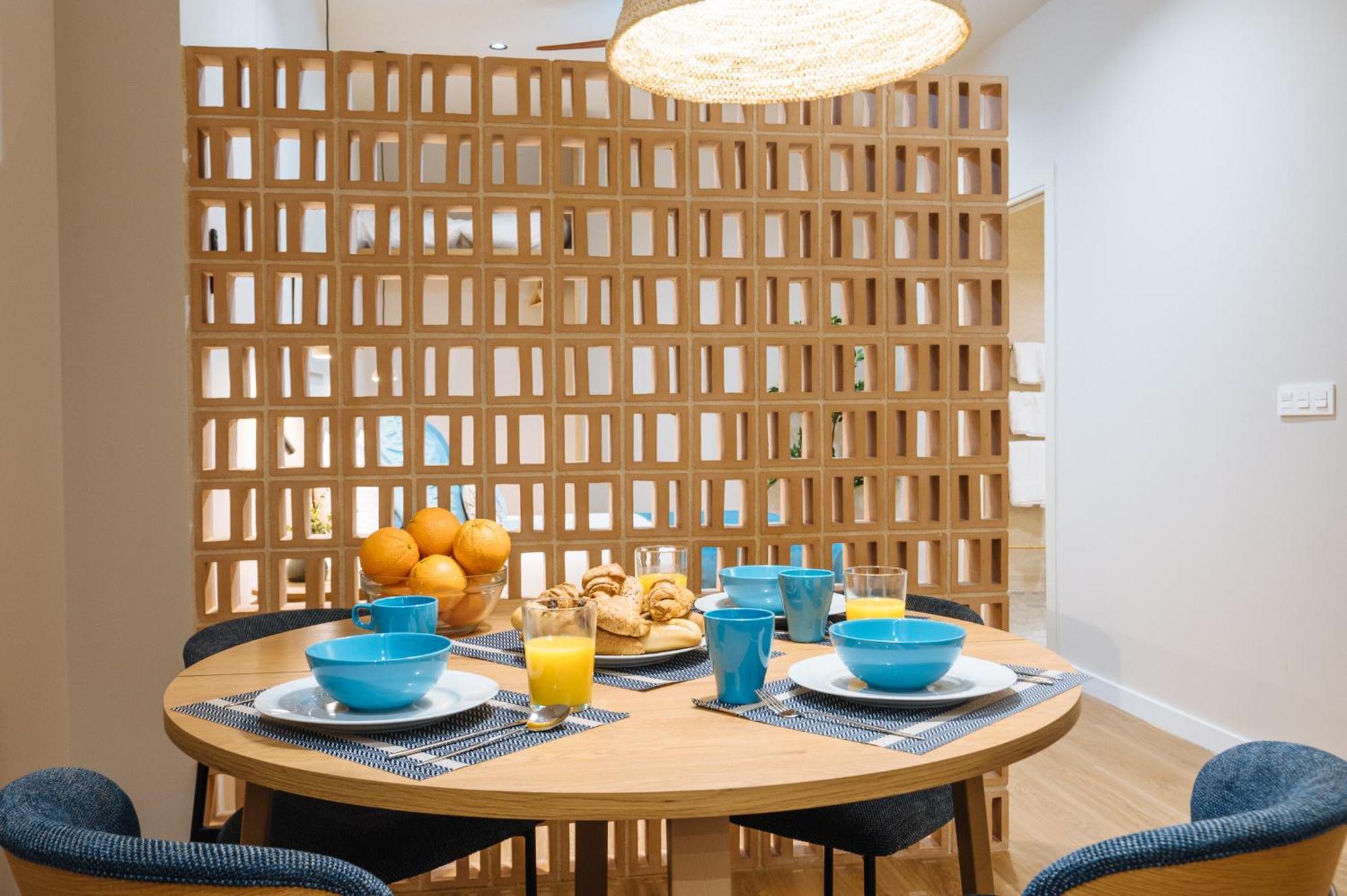 New Hostly Alameda Apartments เซบีญา ภายนอก รูปภาพ