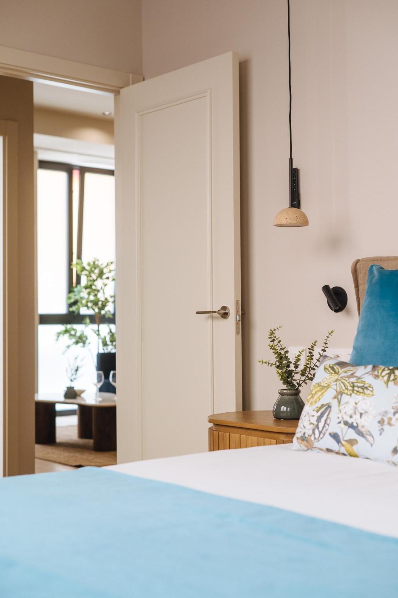 New Hostly Alameda Apartments เซบีญา ภายนอก รูปภาพ
